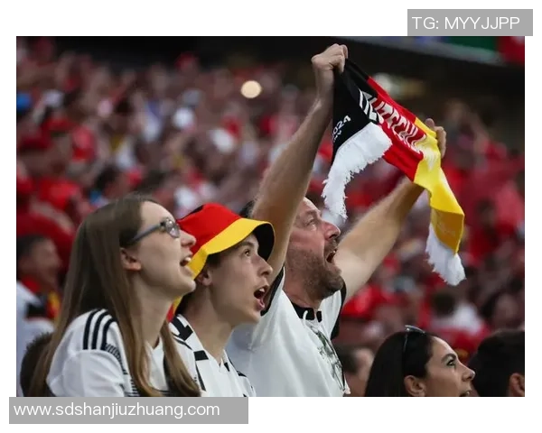 足球明星精彩瞬间集锦视频让你领略球场魅力与激情四溢的瞬间